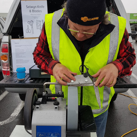 Knife Sharpening at the Rolleston Envirotown market