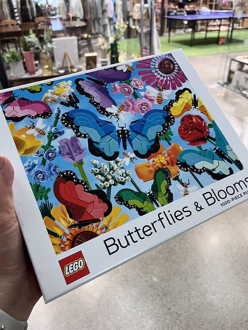 Butterflies & Blooms LEGO set for Mother's Day at Industria